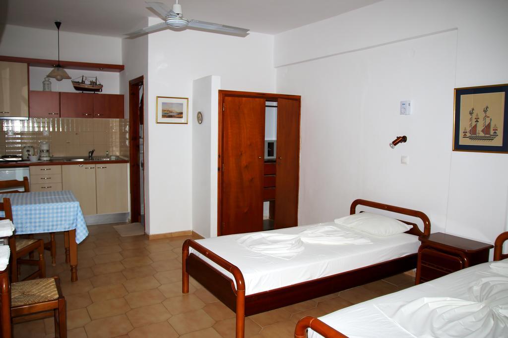 Studios Marfo Batsi  Room photo